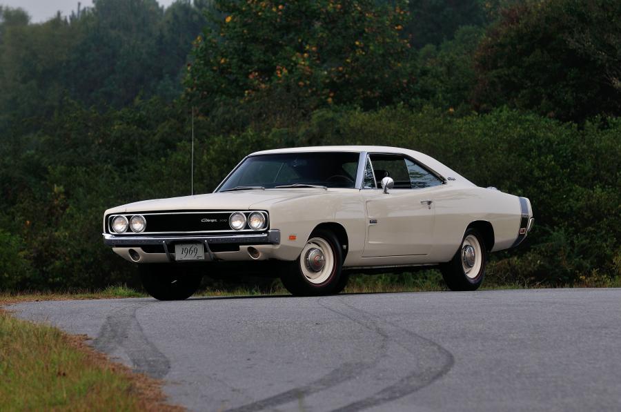  Dodge Charger 500 Hemi 1969 года  (фото 14 из 18)